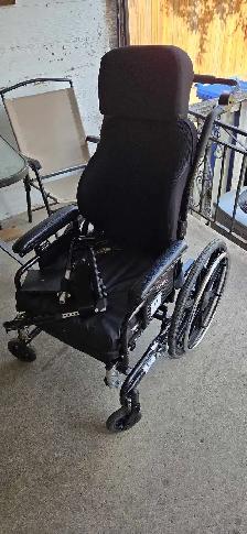 FULLY AJUSTIBLE WHEEL CHAIR