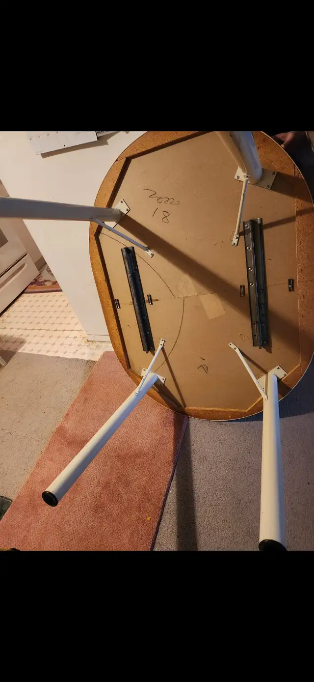 Small size dining table for $40 - Photo 2