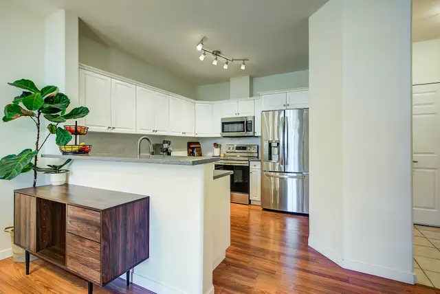 TOP FLOOR CONDO IN LOWER MISSION! 411 680 Lequime Road - Photo 3