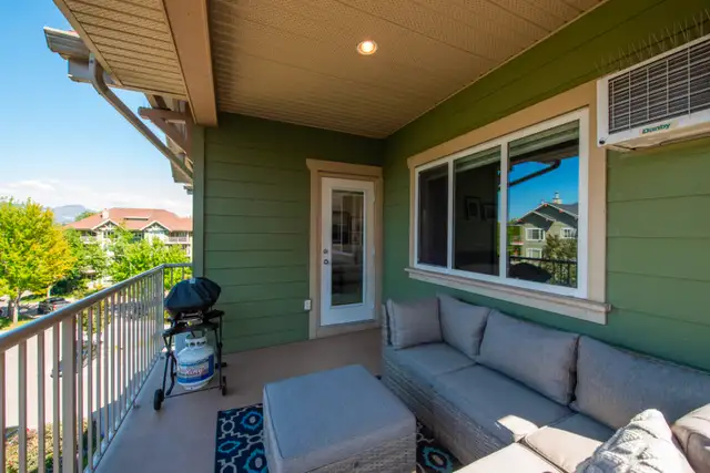 TOP FLOOR CONDO IN LOWER MISSION! 411 680 Lequime Road - Photo 7