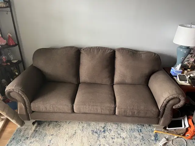 couch for free - Photo 2