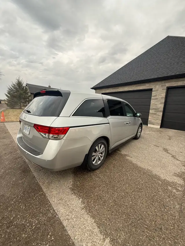 2014 Honda Odyssey EXL - Photo 3
