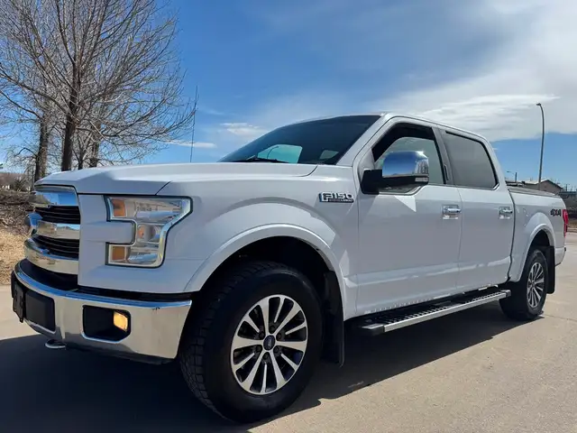 2016 Ford F-150 Lariat 5.0L - SuperCrew - CLEAN CAR FAX