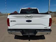 2016 Ford F-150 Lariat 5.0L - SuperCrew - CLEAN CAR FAX - Photo 4