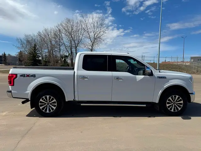 2016 Ford F-150 Lariat 5.0L - SuperCrew - CLEAN CAR FAX - Photo 6