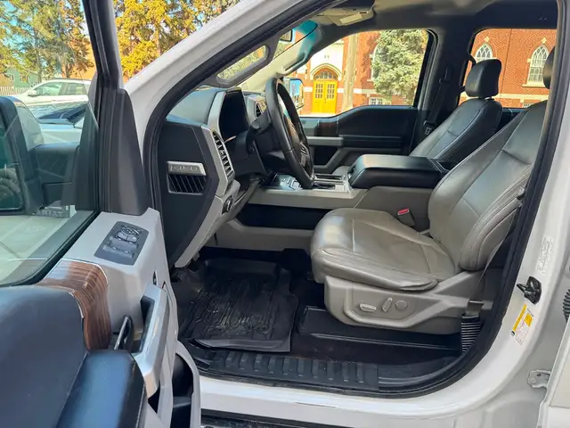 2016 Ford F-150 Lariat 5.0L - SuperCrew - CLEAN CAR FAX - Photo 14