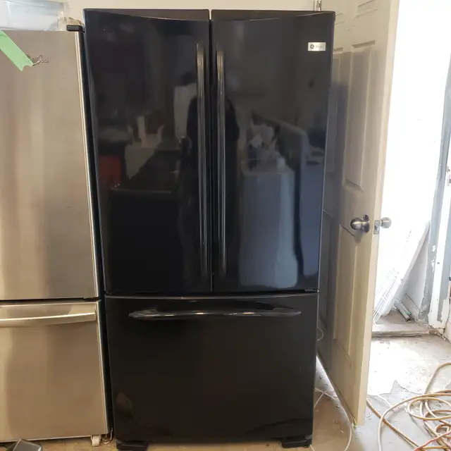 Refrigerator Whirlpool 32.5 Inches wide 22 cu. ft. bottom-freeze - Photo 7