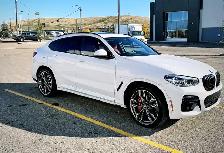 2021 BMW x4 M40i (32K kilometers)