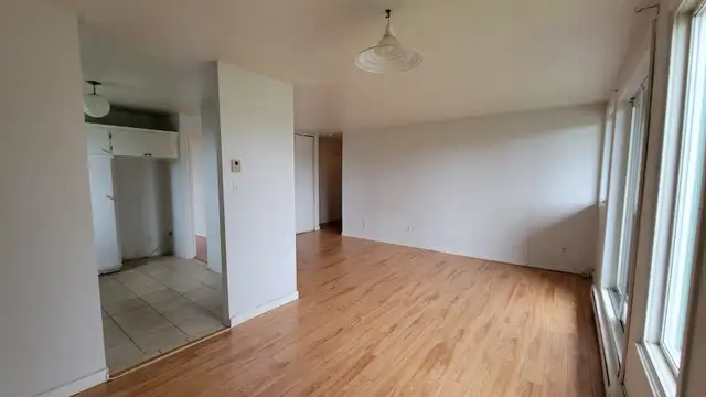 Logement 4 1/2  à Sainte-Thérèse - Photo 2