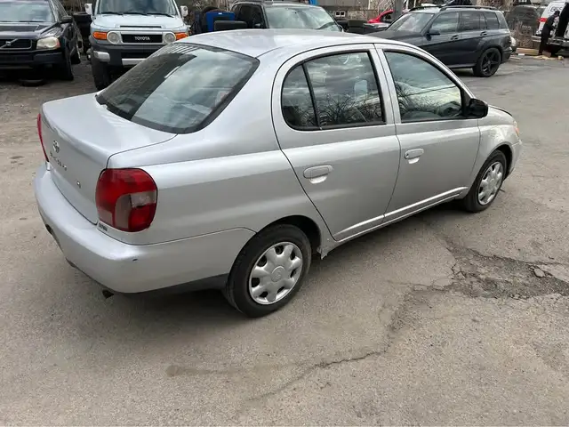 2000 Toyota Echo Sedan - Photo 2