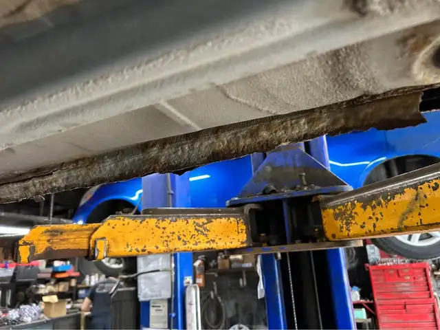 2000 Toyota Echo Sedan - Photo 10