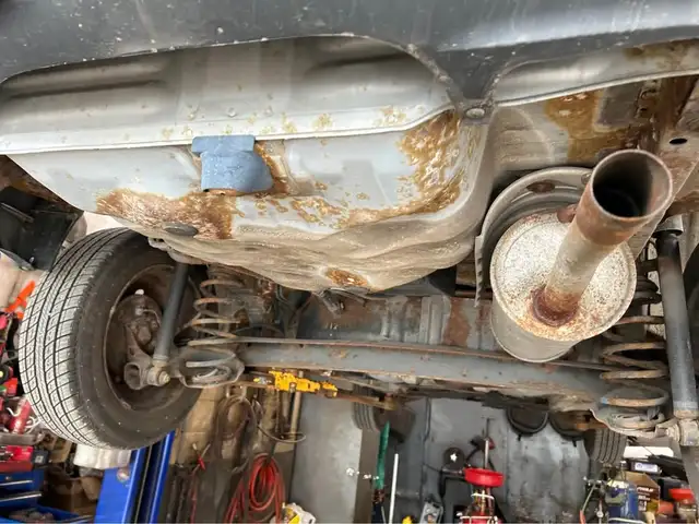 2000 Toyota Echo Sedan - Photo 11