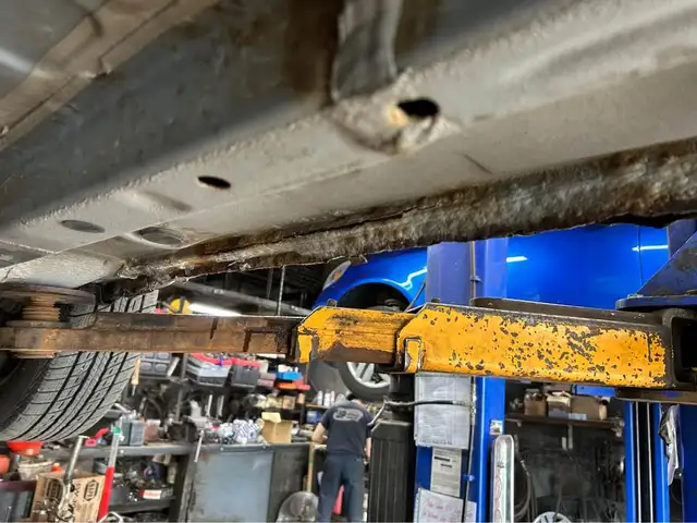 2000 Toyota Echo Sedan - Photo 12