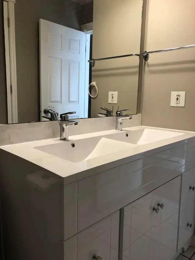 Crescent Heights Apartment - Looking for Female Roommate! - Photo 8