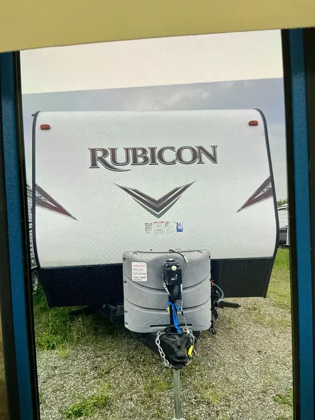 RUBICON Dutchman Toyhauler trailer