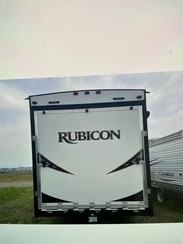 RUBICON Dutchman Toyhauler trailer - Photo 3