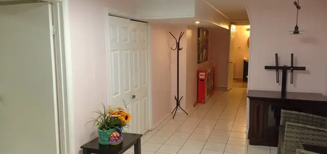 Newly Renovated Luxurious furnished basement available for rent - Photo 6