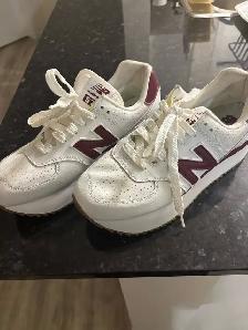 New Balance shoes $40