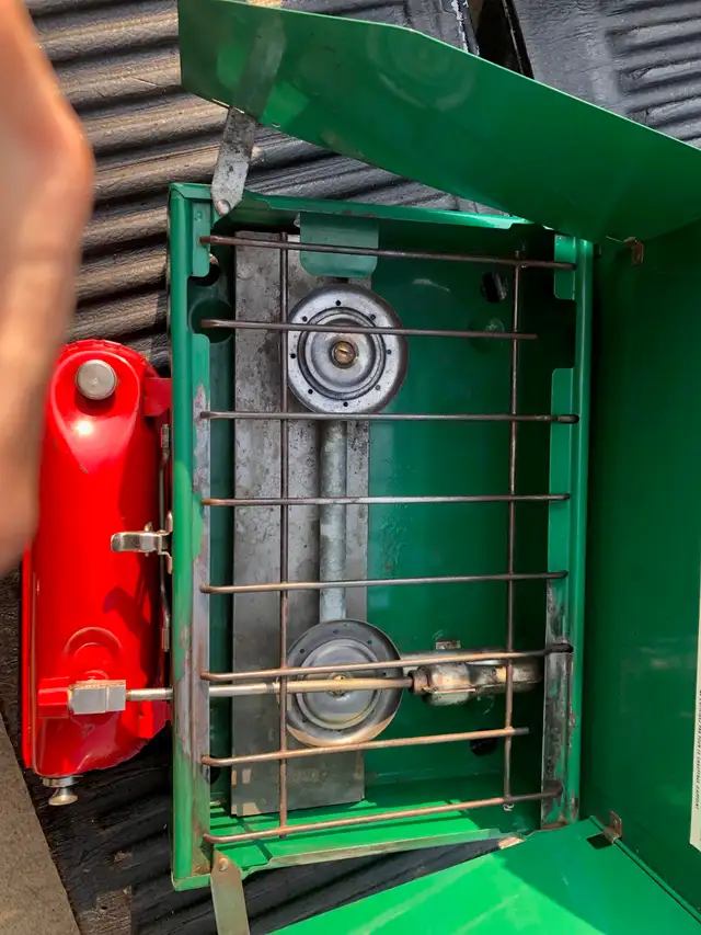 COLEMAN STOVE - Photo 3