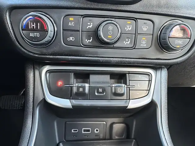 2022 GMC Terrain SLE SLE | Power Liftgate | Lane Assist - Photo 16