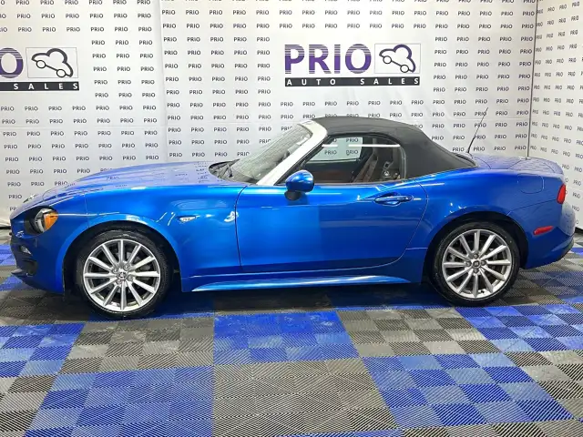 2017 FIAT 124 Spider - Photo 3