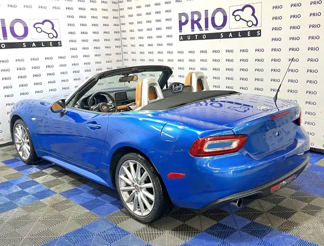 2017 FIAT 124 Spider - Photo 4
