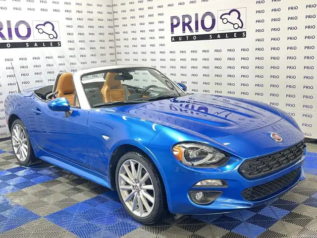 2017 FIAT 124 Spider - Photo 8