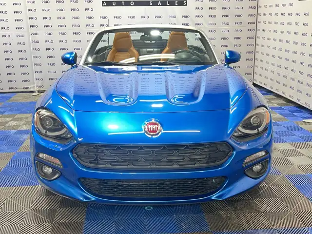 2017 FIAT 124 Spider - Photo 9