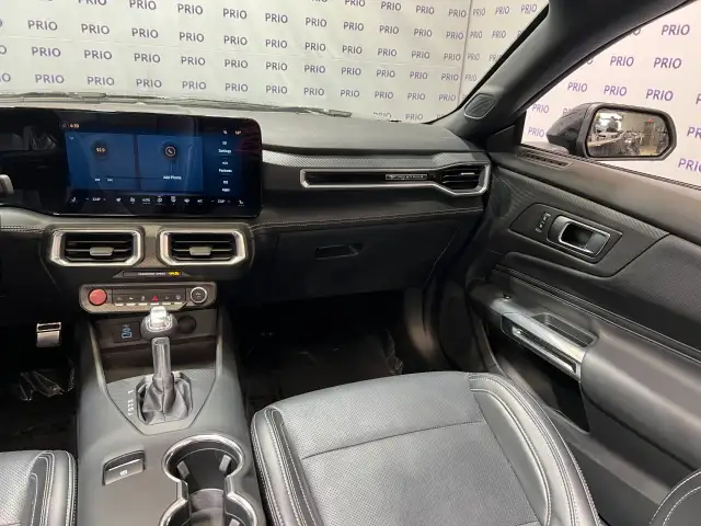 2025 Ford Mustang - Photo 27