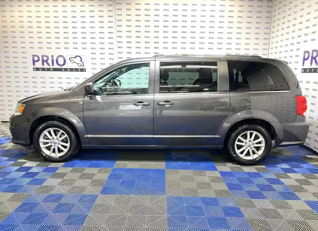 2020 Dodge Grand Caravan - Photo 2