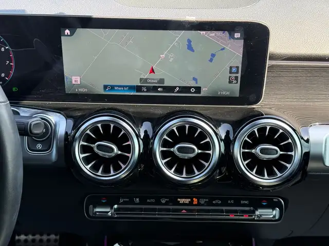 2021 Mercedes-Benz GLB 250 4MATIC AMG PACKAGE 7 PASSENGERS - Photo 16