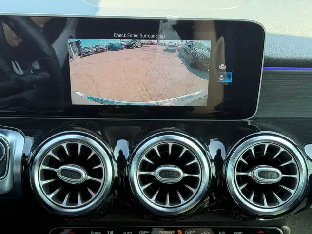 2021 Mercedes-Benz GLB 250 4MATIC AMG PACKAGE 7 PASSENGERS - Photo 17