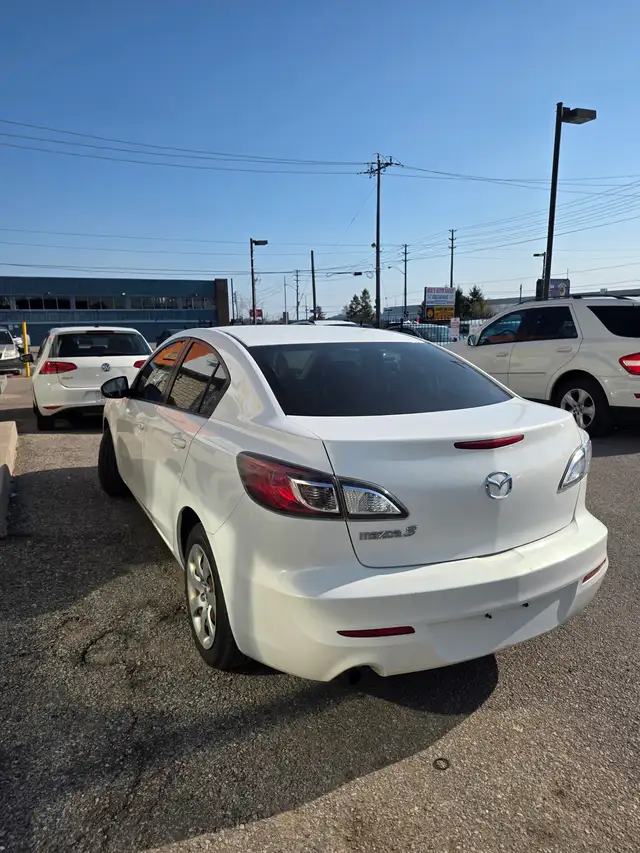 2013 Mazda Mazda3 I Sport - Photo 3