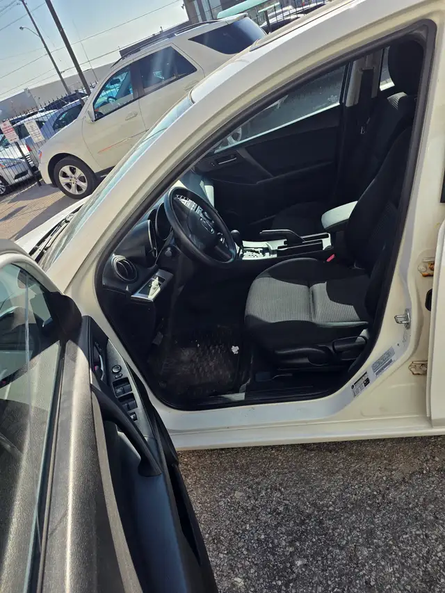 2013 Mazda Mazda3 I Sport - Photo 5