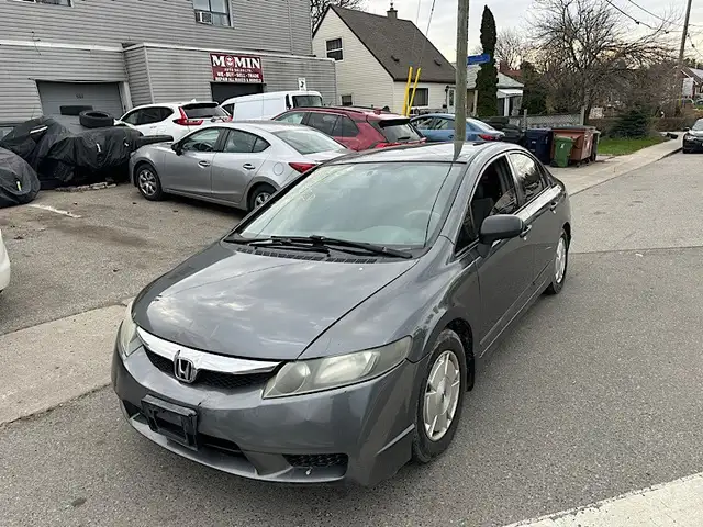 2011 Honda Civic 4dr Auto DX-G - Photo 2