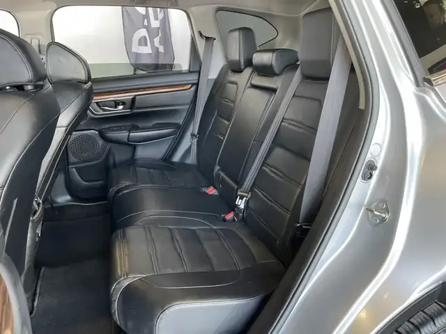 2017 Honda CR-V Touring - Photo 11