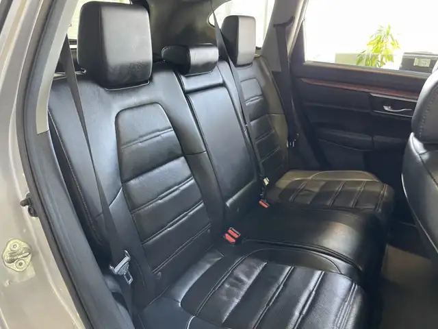 2017 Honda CR-V Touring - Photo 32
