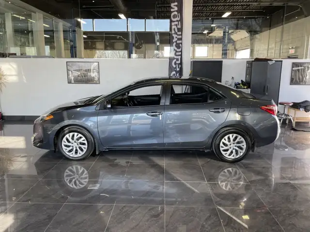 2017 Toyota Corolla LE - Photo 4