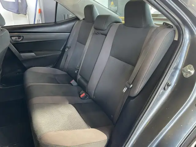 2017 Toyota Corolla LE - Photo 8