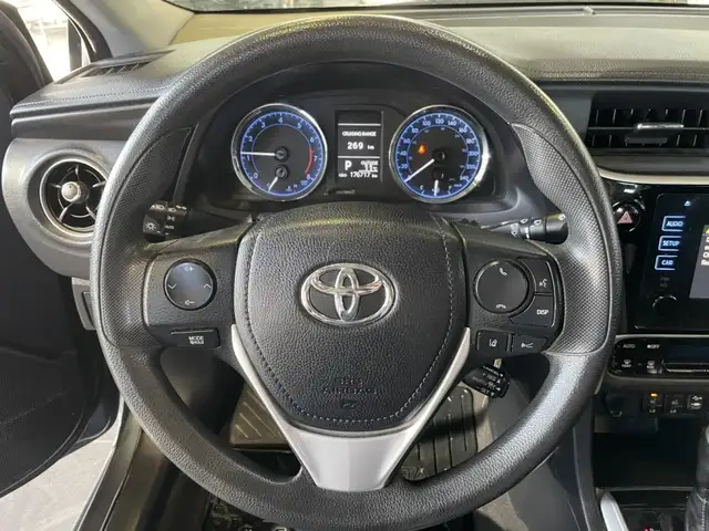 2017 Toyota Corolla LE - Photo 15