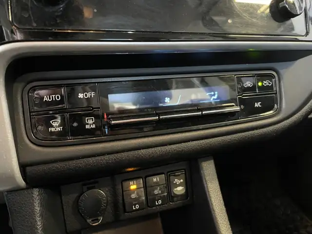 2017 Toyota Corolla LE - Photo 20