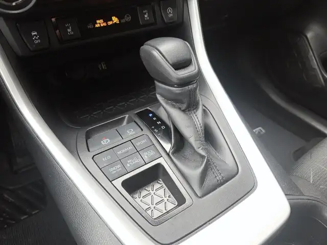 2024 Toyota RAV4 XLE XLE | Adaptive Cruise | Sunroof - Photo 19