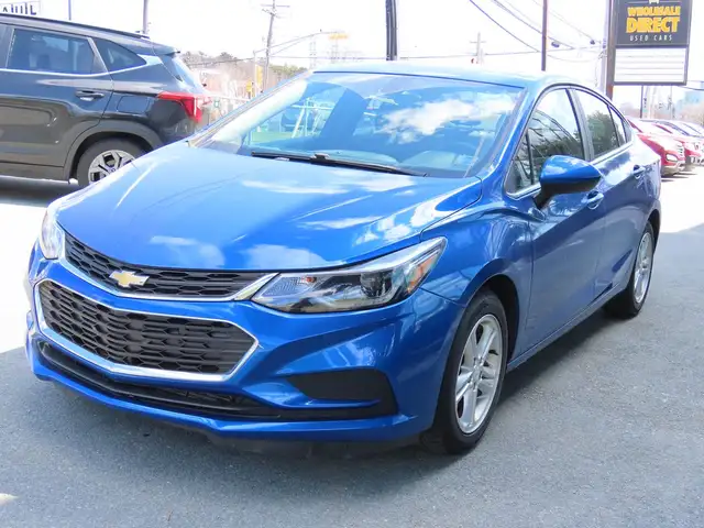 2018 Chevrolet Cruze LT - Photo 3