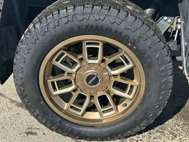 2024 Toyota Tundra - Photo 10