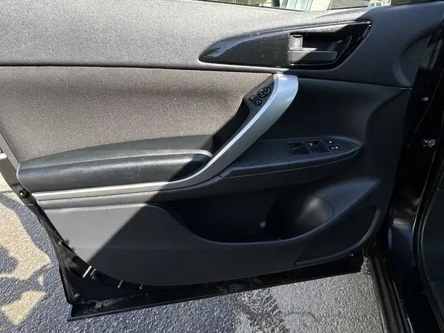 2020 Mitsubishi Eclipse Cross - Photo 11