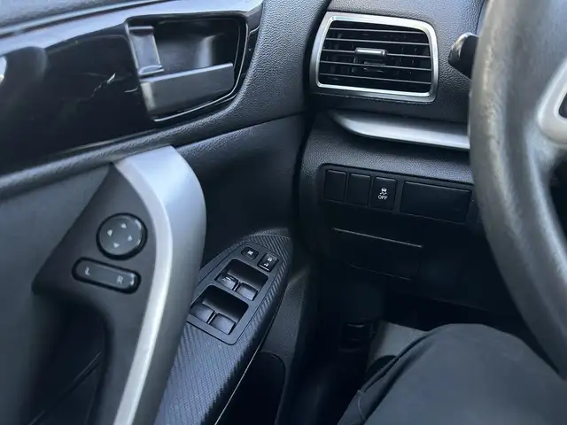 2020 Mitsubishi Eclipse Cross - Photo 20