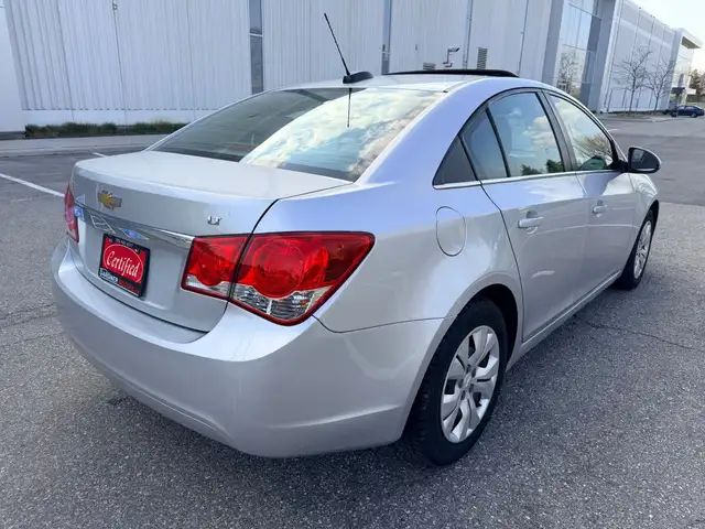 2015 Chevrolet Cruze 4dr Sedan 1LT - Photo 2