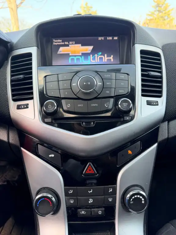 2015 Chevrolet Cruze 4dr Sedan 1LT - Photo 17