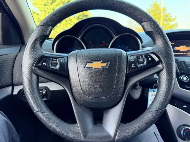 2015 Chevrolet Cruze 4dr Sedan 1LT - Photo 16
