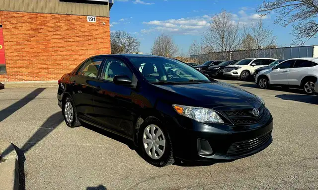 2013 TOYOTA COROLLA 4DR SDN AUTO - HEATED SEATS - AC - POWER LOC - Photo 3